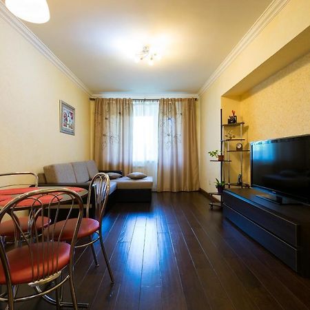 Nadezhda Apartments On Dostyk Street 89 Алма Ата Екстериор снимка