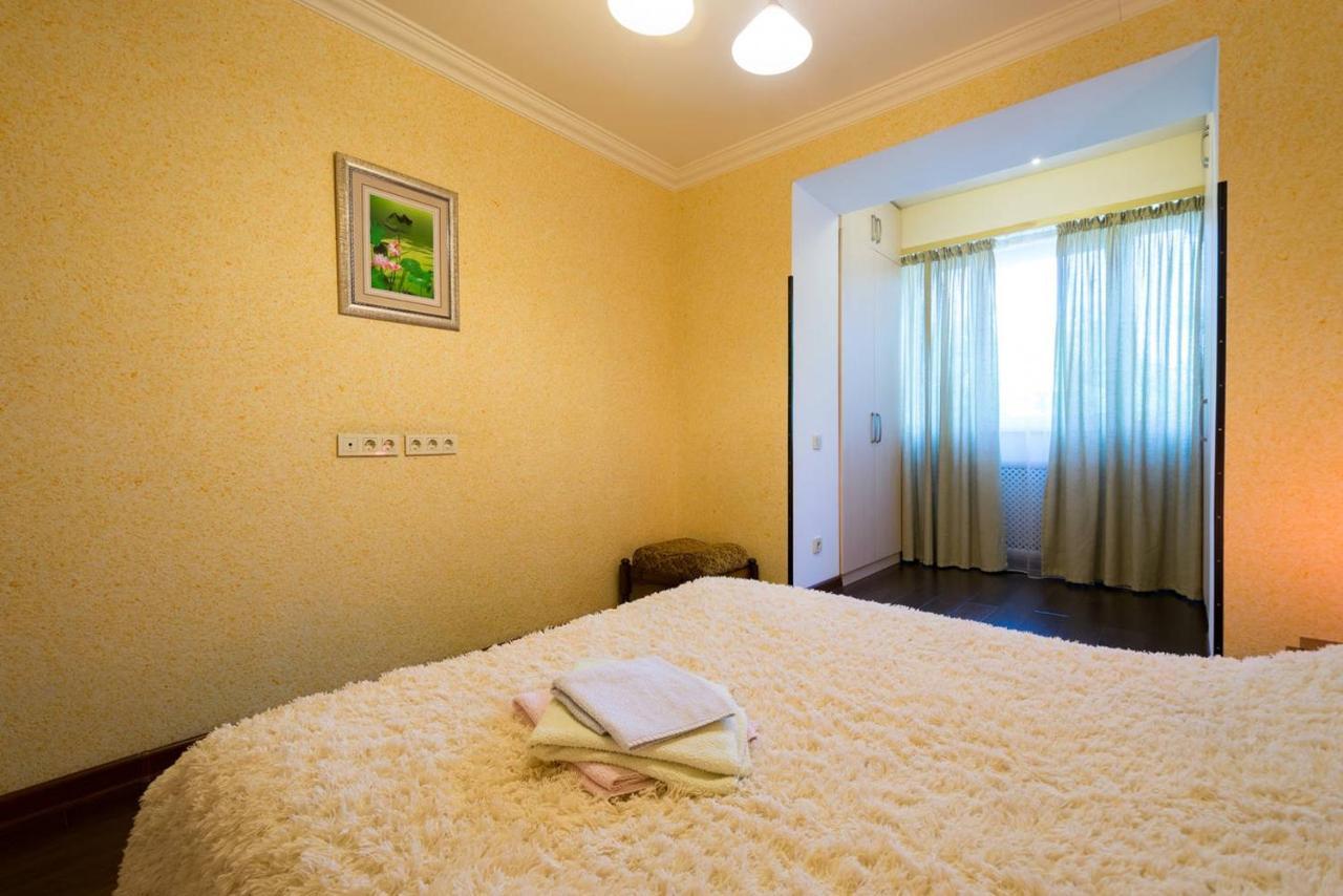 Nadezhda Apartments On Dostyk Street 89 Алма Ата Екстериор снимка