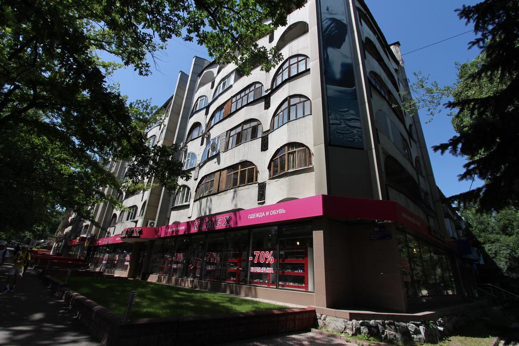 Nadezhda Apartments On Dostyk Street 89 Алма Ата Екстериор снимка